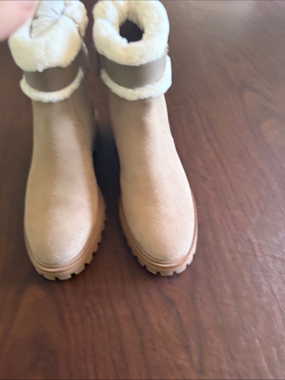 kate spade Bailee Beige Suede Ankle Boots with Cream Faux-Fur Cuff never worn - Picture 3 of 8